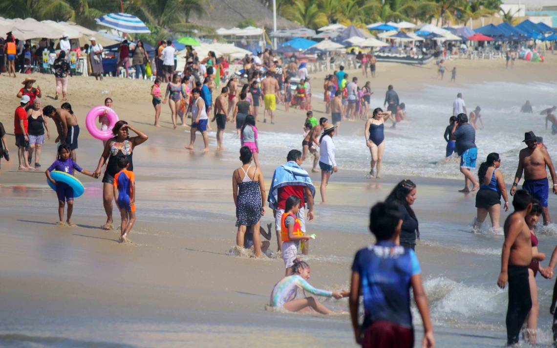 Festejos de fin de año en Acapulco dejaron derrama de 548 mdp; hay 127 hoteles operando